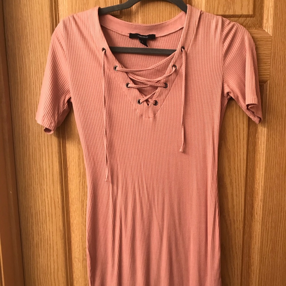 Pink bodycon dress with tie